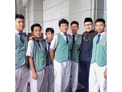 Foto bersama Pa Arie 