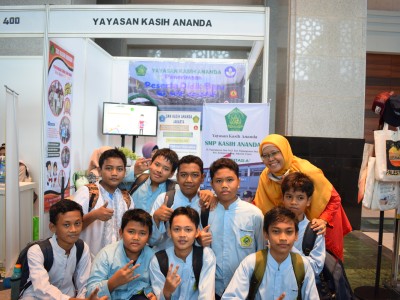Stand promosi 1